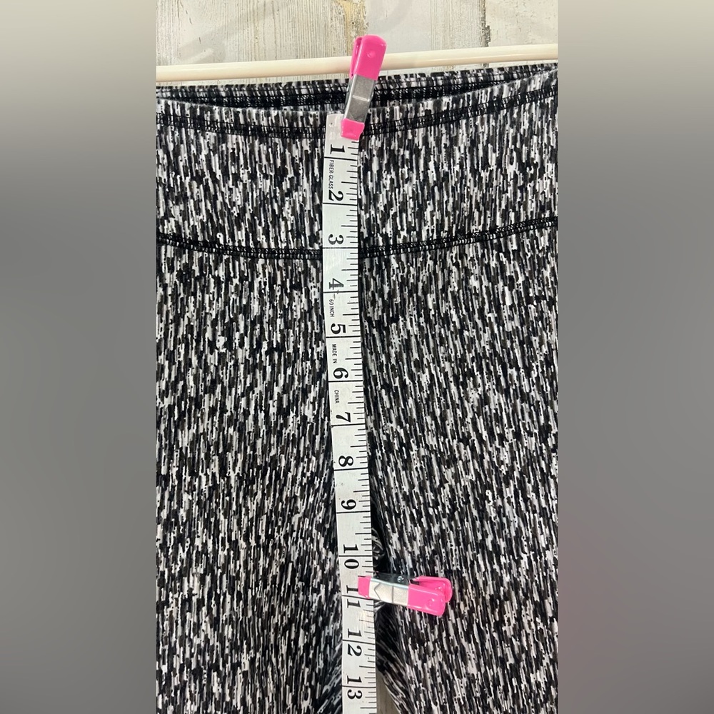 T By Talbots Black White Women's Cropped Capri Leggings side pockets Medium - Picture 4 of 10